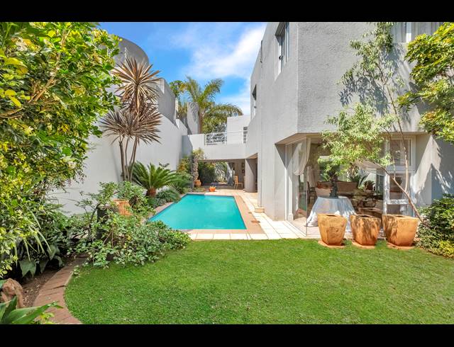 4 BEDROOM HOUSE FOR SALE IN HYDE PARK